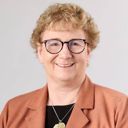 Photo of Julie Jansen